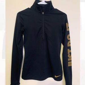 Women’s Nike half-zip / gym top